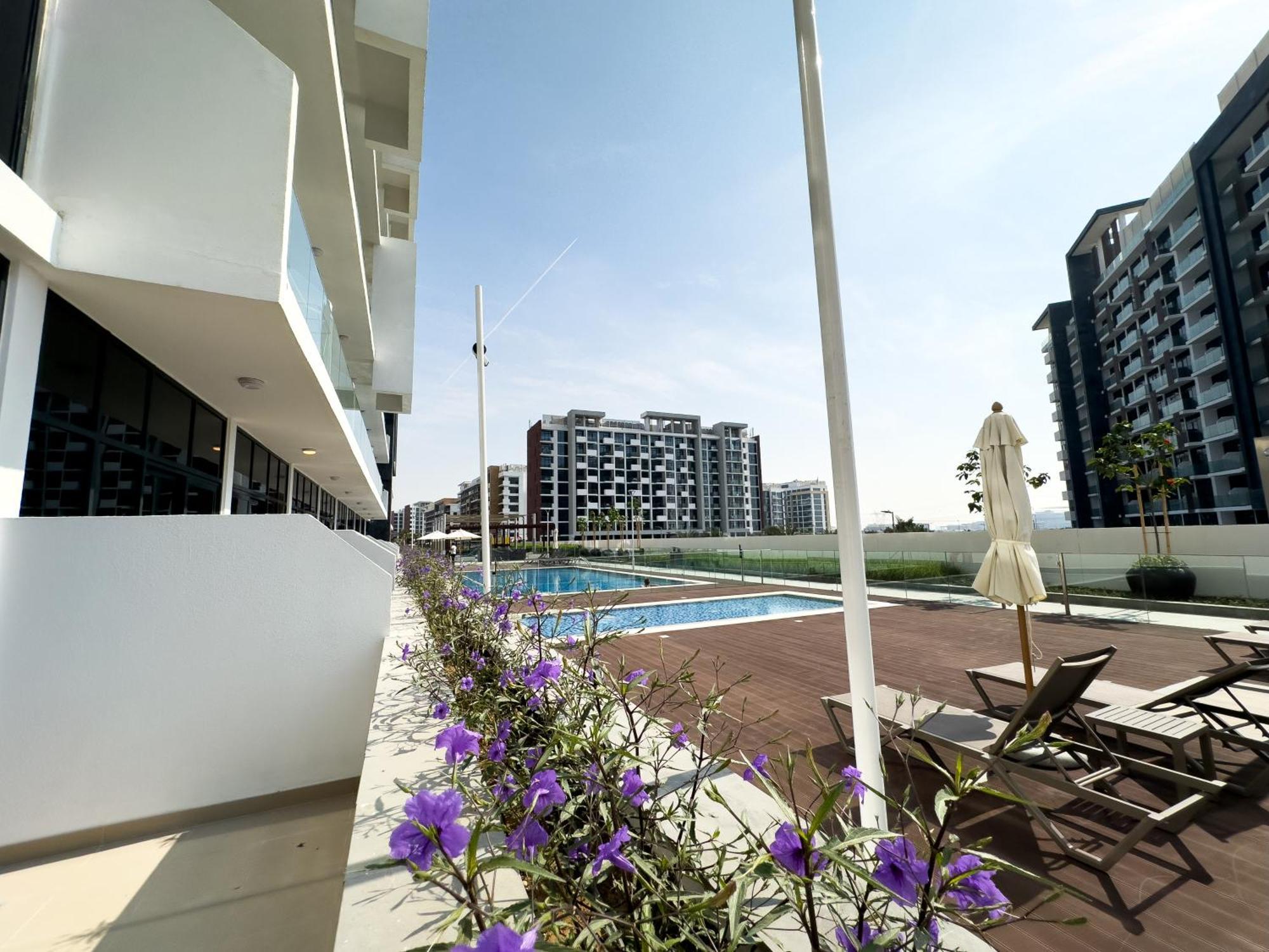 Apartment Furnished Azizi Riviera 3
