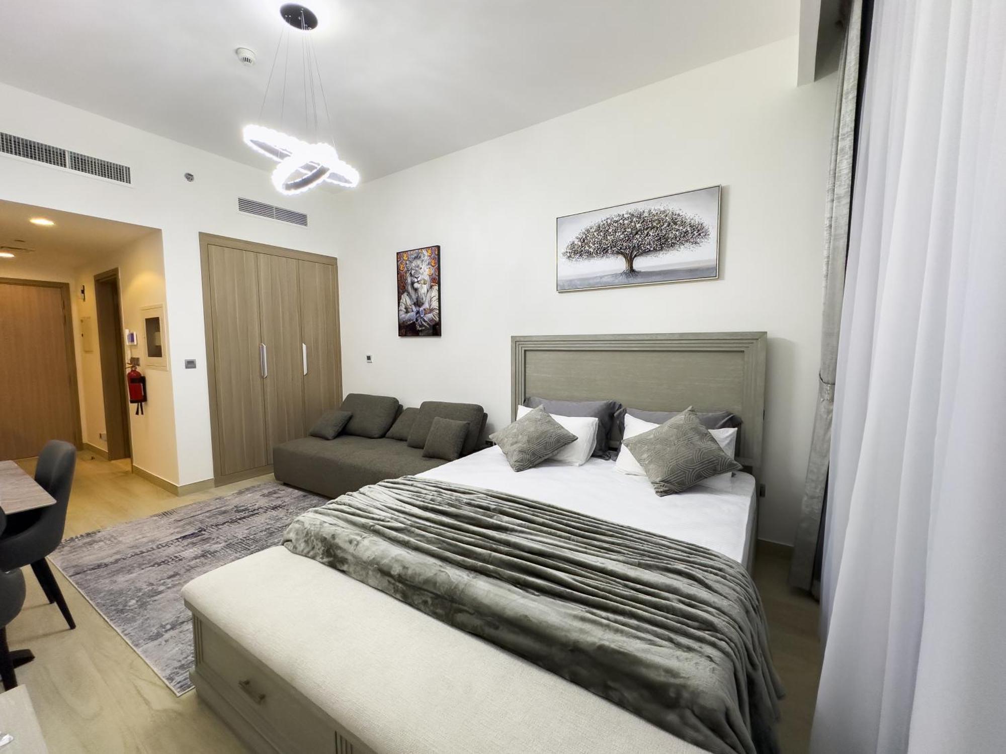 Apartment Furnished Azizi Riviera 3 *